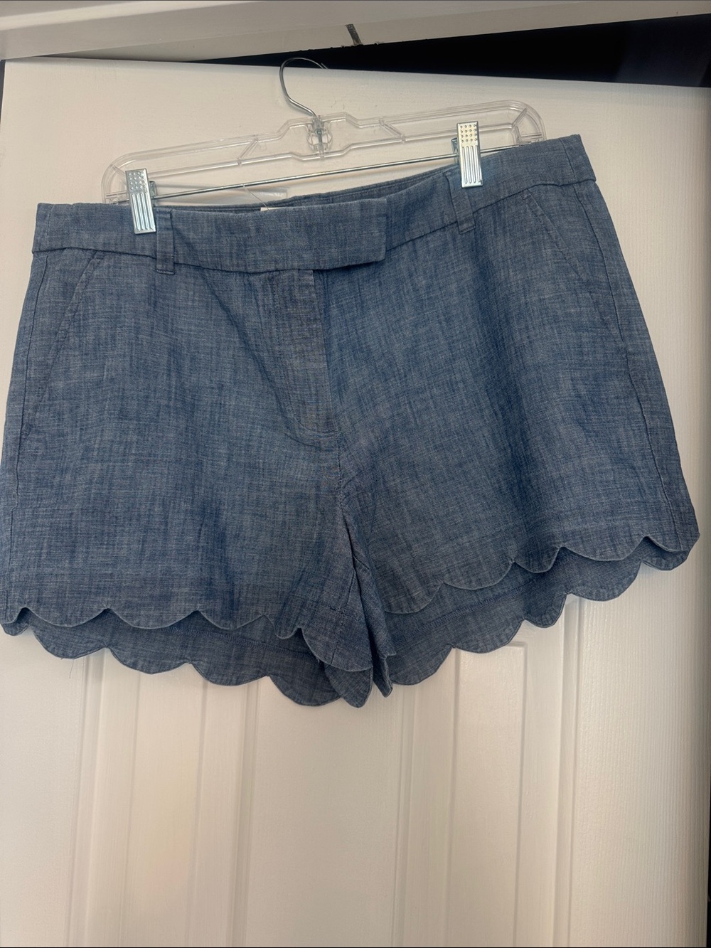 NWT J. Crew Factory Chambray Scallop-Hem 4” Shorts